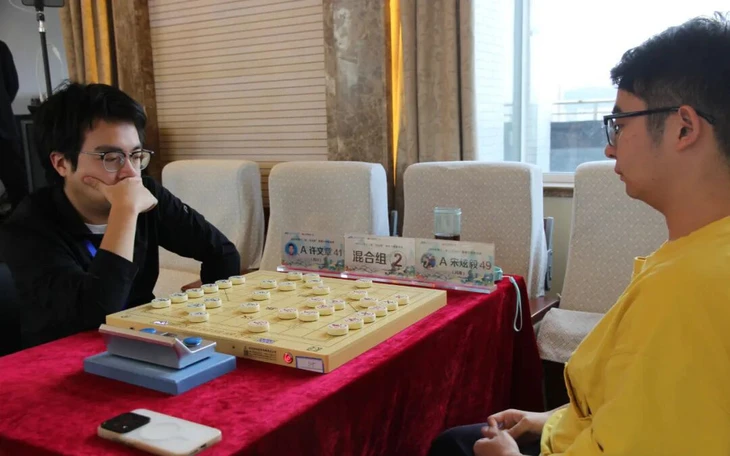 Vì sao quân trắng được ưu tiên đi trước trong cờ vua? - Ảnh 2.