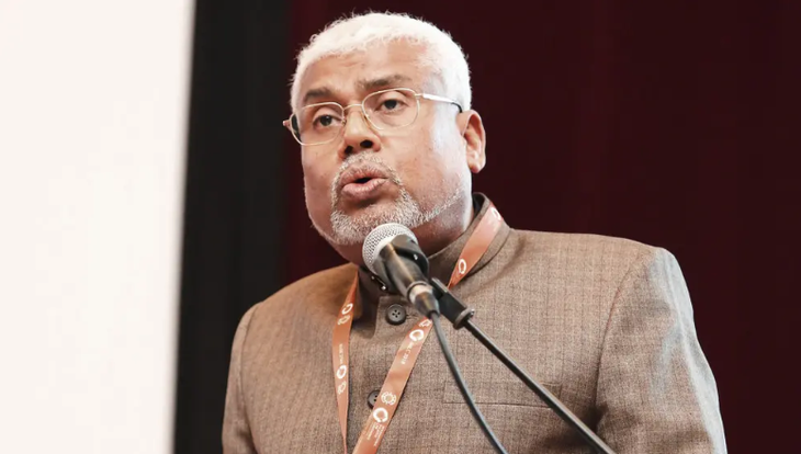 Cựu thẩm phán Malaysia chỉ trích FIFA vượt quyền - Ảnh 1.