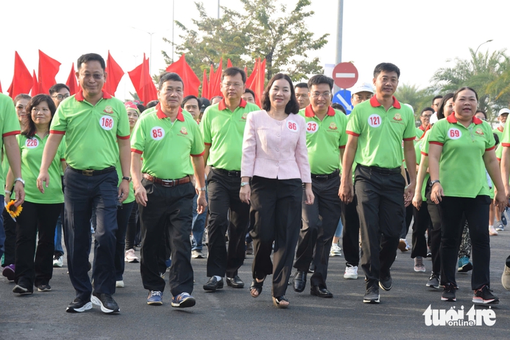 Lãnh đạo MTTQ Việt Nam TP.HCM dự kỷ niệm Ngày truyền thống Mặt trận tại phường Bình Trưng và Thủ Đức - Ảnh 1.