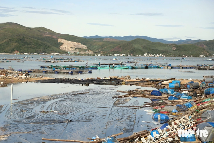 Đắk Lắk hỗ trợ 35 tỉ đồng khắc phục hậu quả bão số 13 - Ảnh 1.