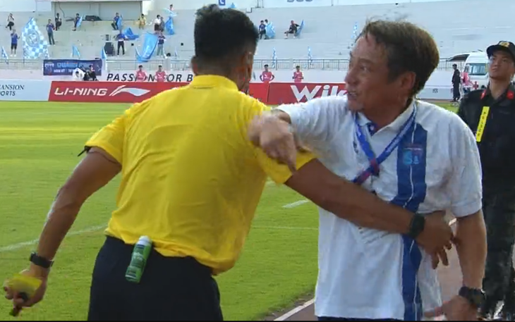 Trọng Đại ghi bàn đầu tiên, dìm đối thủ xuống đáy bảng - Ảnh 2.