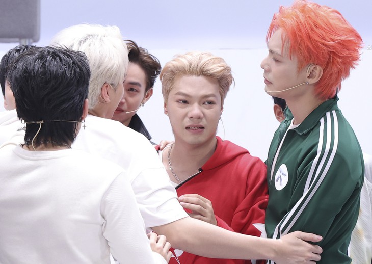 5 cái tên dừng bước đầu tiên tại Anh trai say hi: Khóc luôn á! - Ảnh 1.