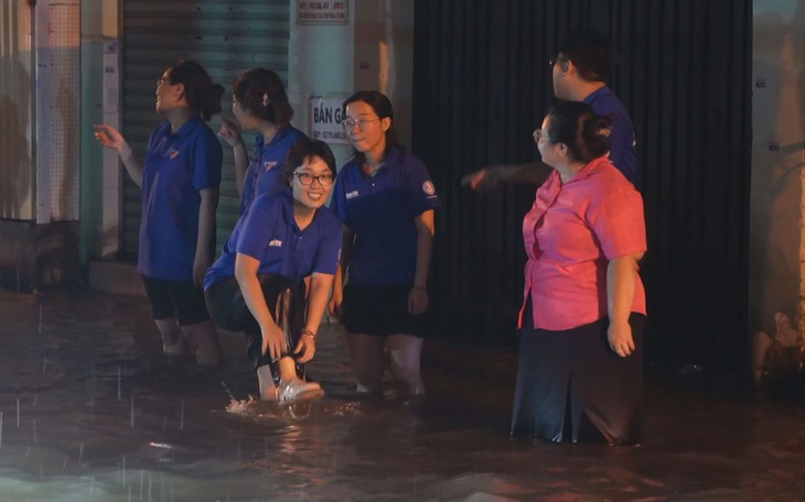 Cuộc thi Lan tỏa năng lượng tích cực 2025: Hành trình 10 năm nhặt rác ở TP.HCM - Ảnh 2.