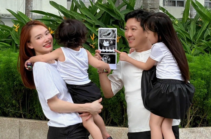 Trường Giang kể 'tháng sóng gió' khi Nhã Phương nhập viện vì khó thở - Ảnh 2.