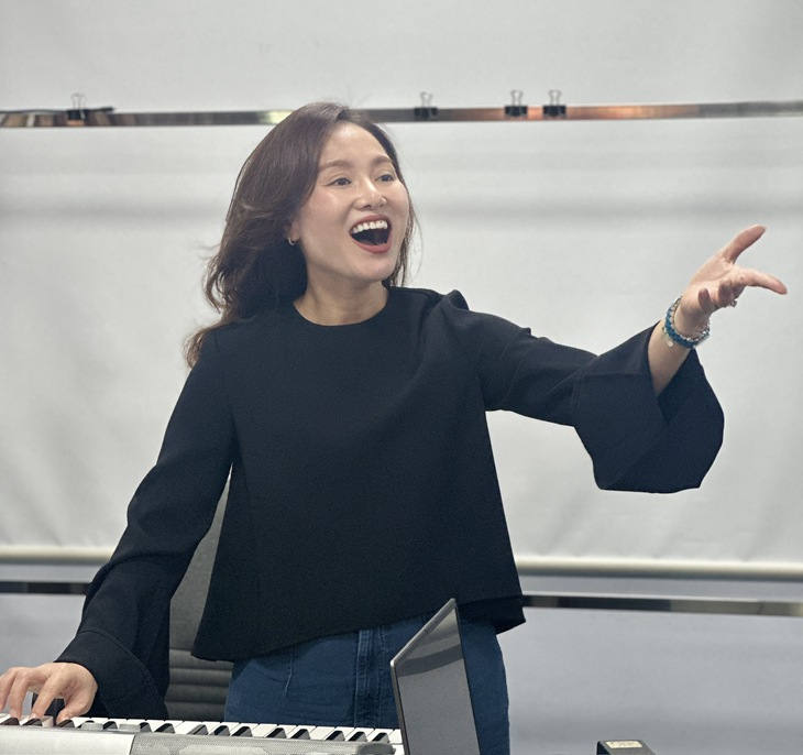 Sôi nổi buổi học đa kỹ năng của sinh viên Trường ĐH Nguyễn Tất Thành với ca sĩ Thu Phượng- Ảnh 7. sinh viên - Ảnh 7.