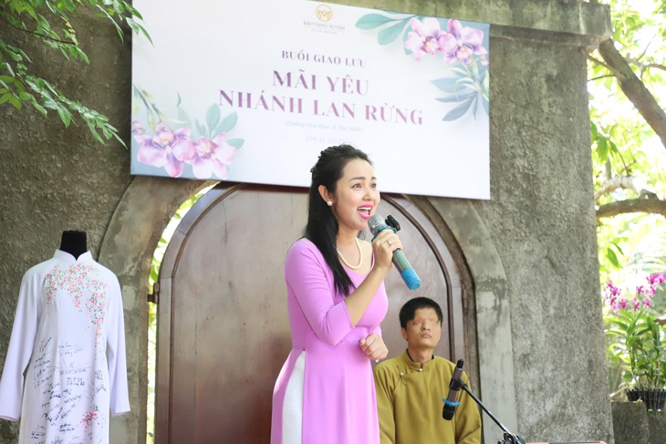 Học trò của cố nhạc sĩ Thế Hiển lần đầu hát Nhánh lan rừng - Ảnh 1. Thế Hiển - Ảnh 1.