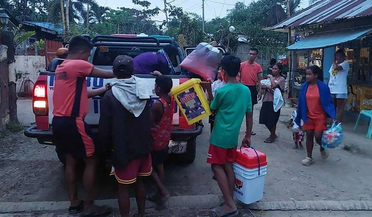 Philippines chạy nước rút đón siêu bão Phượng Hoàng - Ảnh 1. bão - Ảnh 1.