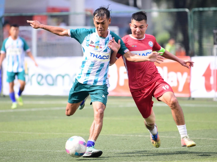 Bắc Ninh tuyên dương hai đội tham dự VCK Giải bóng đá công nhân, viên chức Việt Nam 2025 - Ảnh 1. Bắc Ninh vinh danh hai đội tham dự Giải bóng đá công nhân, viên chức Việt Nam 2025 - Ảnh 1.