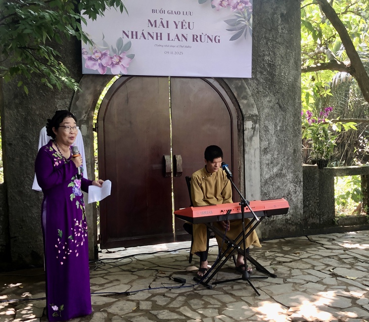 Học trò của cố nhạc sĩ Thế Hiển lần đầu hát Nhánh lan rừng - Ảnh 3. Thế Hiển - Ảnh 3.