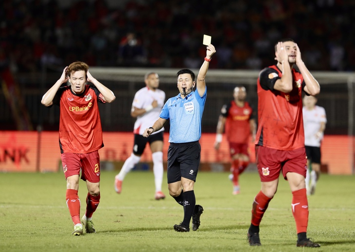 HLV Tây Ban Nha chưa vội nghĩ CLB Ninh Bình sẽ là nhà vô địch V-League - Ảnh 2.