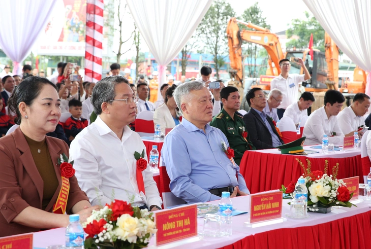 trường nội trú - Ảnh 2.