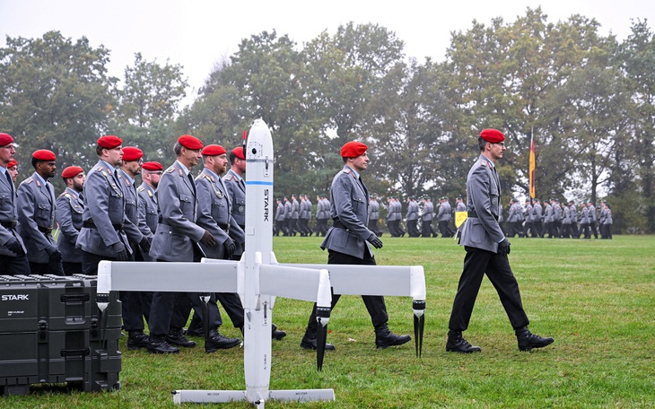 Nga tố Ukraine, Anh âm mưu đánh cắp tiêm kích mang tên lửa Kinzhal - Ảnh 2.