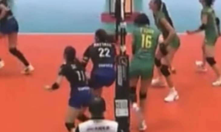 Thanh Thúy bất ngờ bị fan bóng chuyền Thái Lan công kích - Ảnh 3.