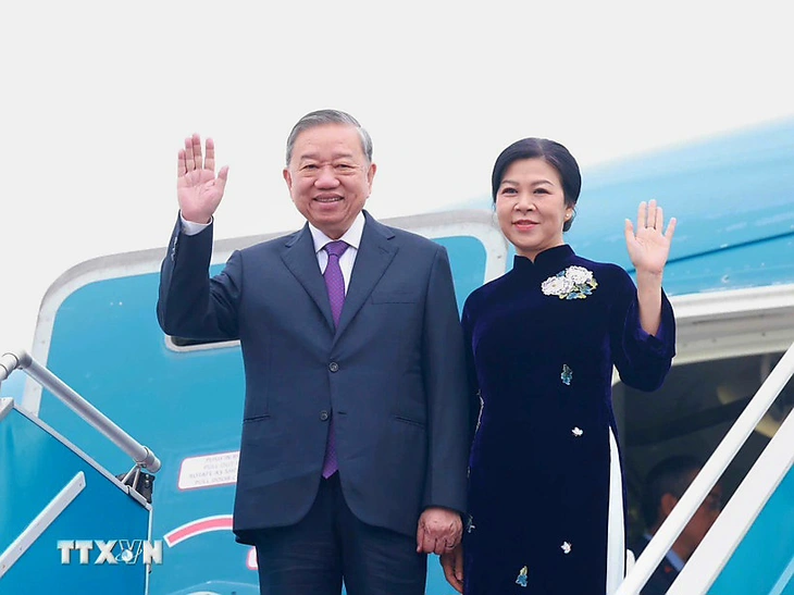 Tổng Bí thư Tô Lâm cùng Phu nhân lên đường thăm cấp nhà nước Lào - Ảnh 1.