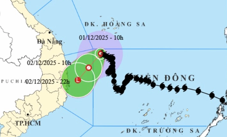 Bão số 15 ít di chuyển, từ mai miền Trung mưa vừa đến mưa to - Ảnh 1.
