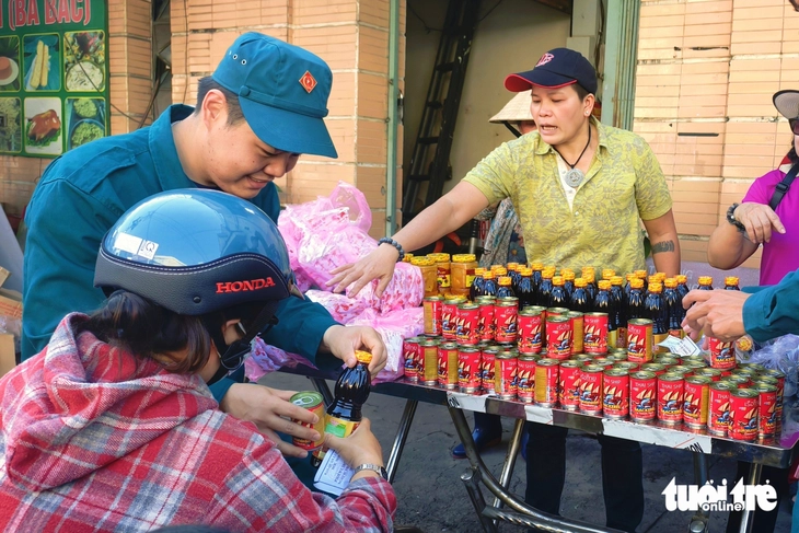 phiên chợ 0 đồng - Ảnh 4.