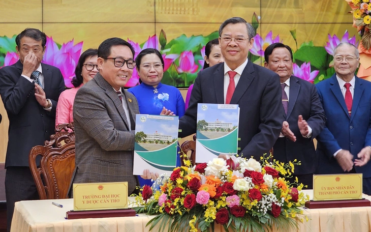 Chủ tịch Cần Thơ đề nghị giám đốc sở 'truyền cảm hứng' cho cán bộ, đảng viên - Ảnh 3.