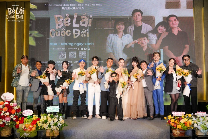 Đạo diễn ‘Đi giữa trời rực rỡ’ bắt trend làm phim ngắn nhưng không phải ngôn tình - Ảnh 1.