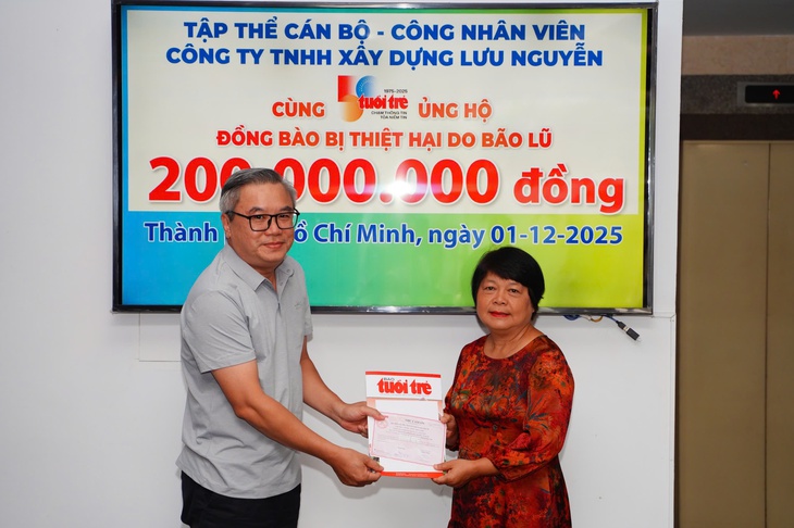 Nhiều doanh nghiệp tại TP.HCM tiếp tục chung tay dựng lại nhà cho bà con miền Trung - Ảnh 1.