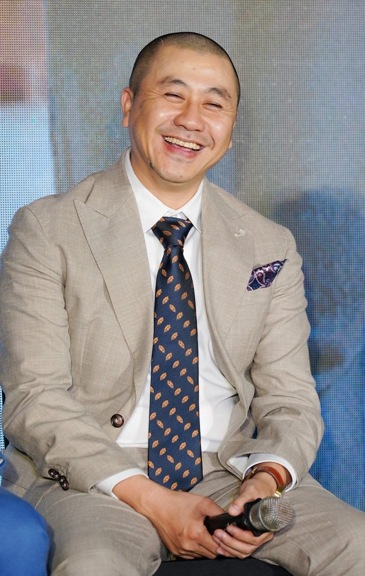 Đạo diễn ‘Đi giữa trời rực rỡ’ bắt trend làm phim ngắn nhưng không phải ngôn tình - Ảnh 6.