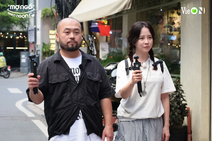 Song Ji Hyo khó quên món trứng vịt lộn và mê mẩn nước mía Việt Nam - Ảnh 4.