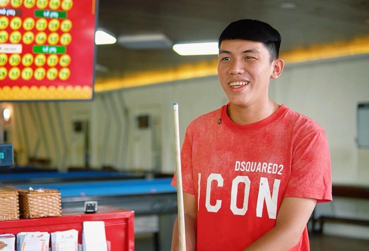 Chủ quầy vé số ở Vĩnh Long: 'Khách ở đây như một gia đình' - Ảnh 4.