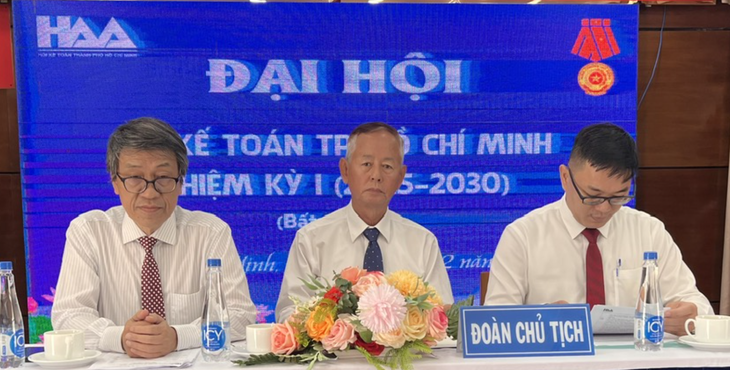 Bà Lê Thị Thu Hương tái đắc cử chủ tịch Hội tư vấn và đại lý thuế TP.HCM - Ảnh 3.