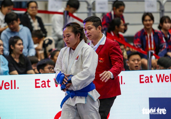 Nhà vô địch thế giới bật khóc nức nở khi hụt HCV SEA Games 33 - Ảnh 4.