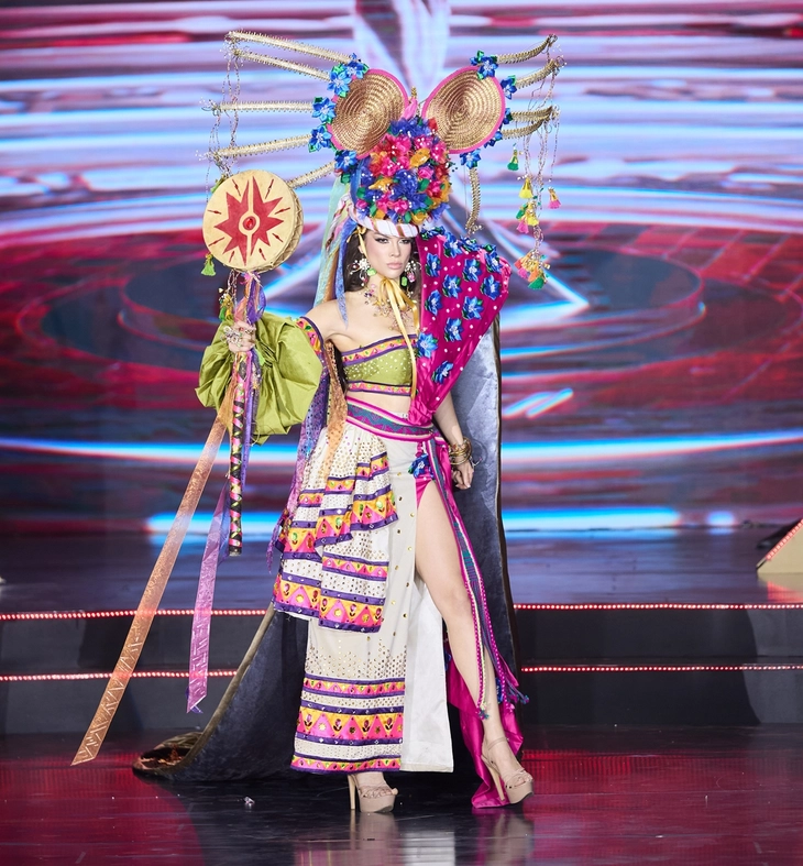 - Ảnh 3. Miss Charm - Ảnh 3.