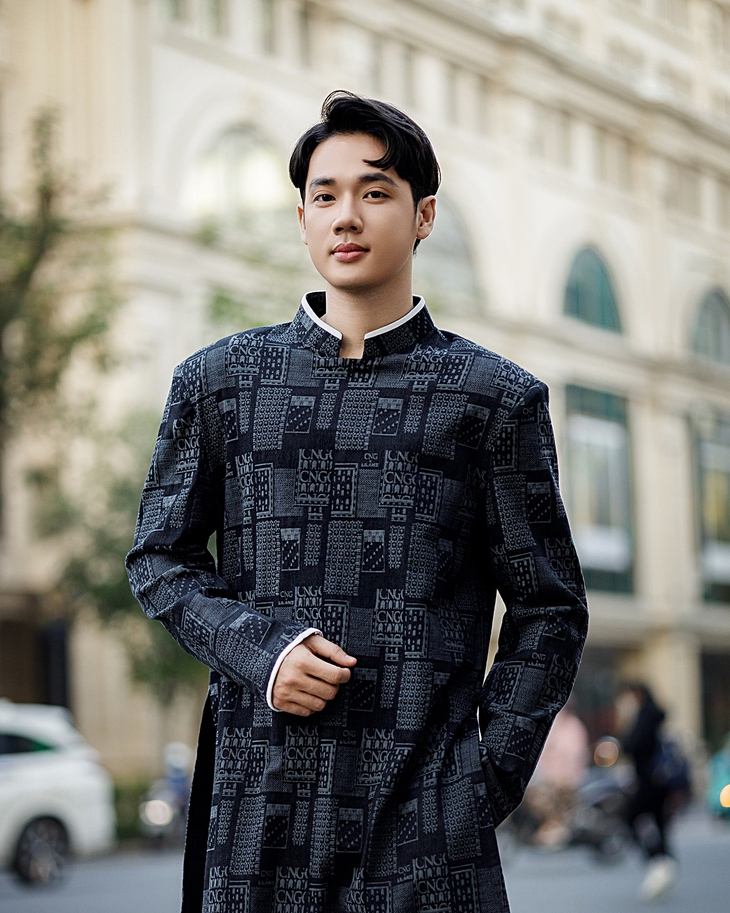 Lớp tiếng Anh cho người khiếm thị của á vương Việt Nam - Ảnh 1.