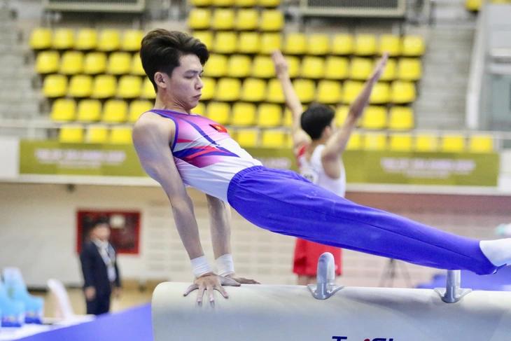 thể dục dụng cụ - Ảnh 2.