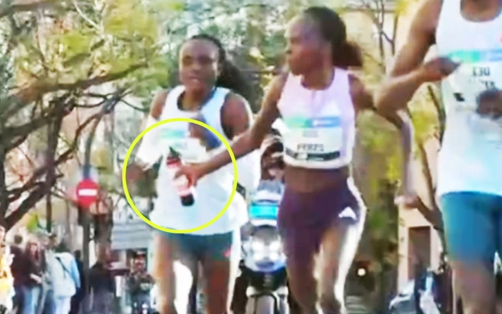 CLB bóng đá Phần Lan bị cổ động viên đốt khán đài vì bị… xuống hạng - Ảnh 5.