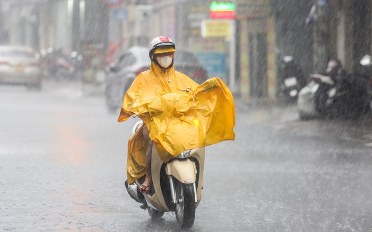 Gió mùa đông bắc mạnh tràn xuống, miền Bắc rét đậm, miền Trung có nơi mưa to - Ảnh 2.