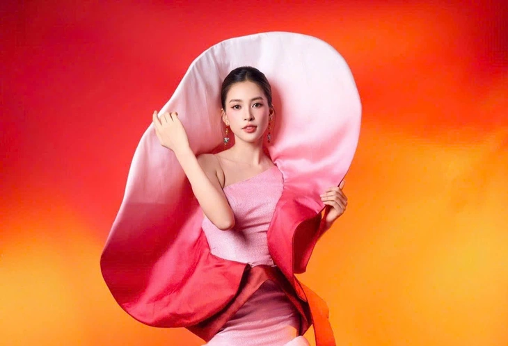 Hoa hậu Tiểu Vy có vai chính điện ảnh thứ hai sau 'Bộ tứ báo thủ' của Trấn Thành - Ảnh 1. Tiểu Vy - Ảnh 1.