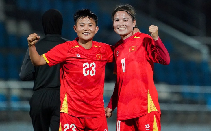 CĐV Myanmar phủ kín sân, sẵn sàng 'át vía' tuyển nữ Việt Nam - Ảnh 7.