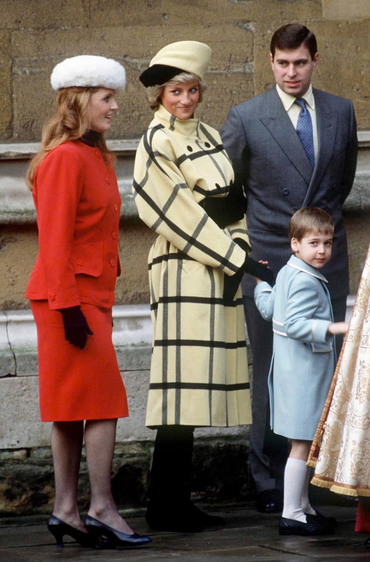 Nàng thơ thời trang mùa lễ hội gọi tên Công nương Diana - Ảnh 10.