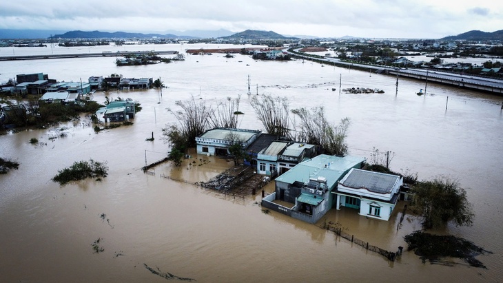 lũ lịch sử - Ảnh 2.
