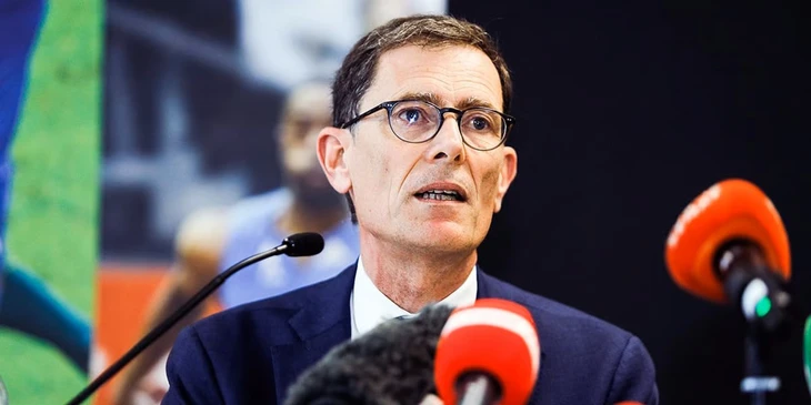 Bảo tàng Louvre lộ hàng loạt điểm yếu an ninh, kẻ trộm thoát trong gang tấc - Ảnh 1. Louvre - Ảnh 1.