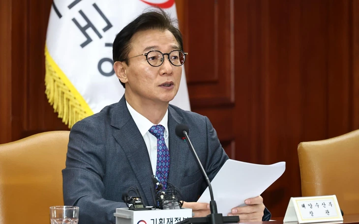 Hàn Quốc: Ra đề thi ĐH 'khó phi lý', trưởng ban tổ chức kỳ thi phải từ chức - Ảnh 4.