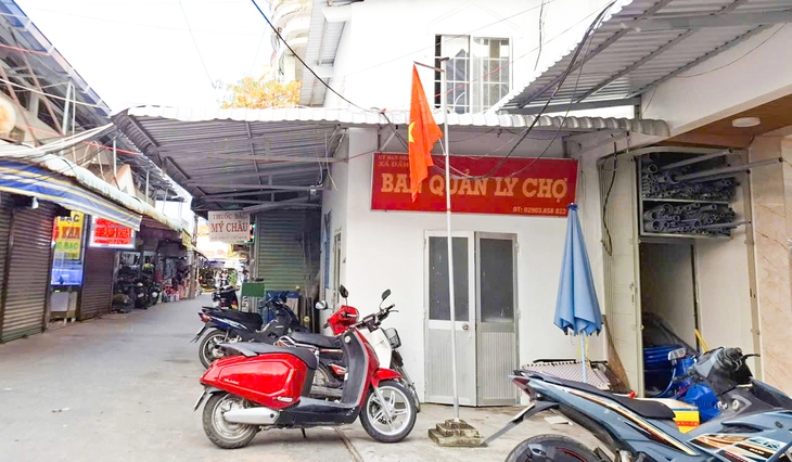 ban quản lý chợ - Ảnh 1.