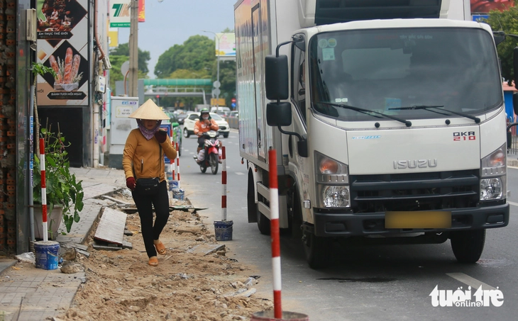 vỉa hè - Ảnh 1.