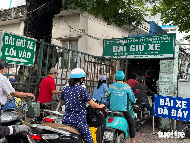 Người bệnh - Ảnh 1.