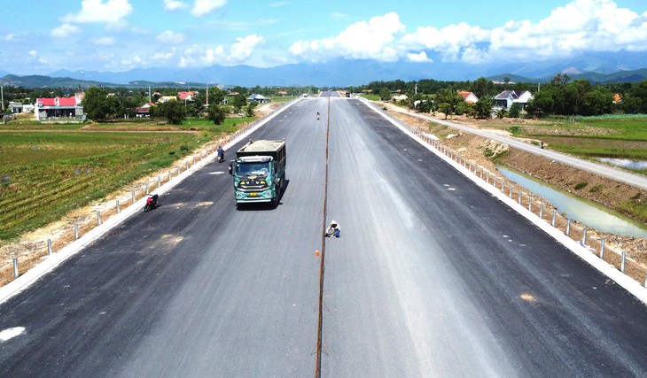 Khánh Hòa đăng ký khánh thành, khởi công 4 dự án hơn 80.000 tỉ chào mừng Đại hội Đảng toàn quốc - Ảnh 1. Khánh Hòa - Ảnh 1.