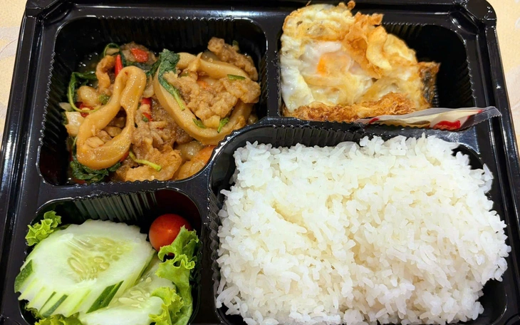 Người lớn tuổi nên ăn bao nhiêu chất đạm mỗi ngày? - Ảnh 2.