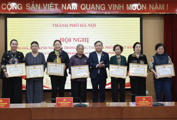 Bí thư Hà Nội: Đảm bảo vệ sinh môi trường ở khu vực thi công dự án đường vành đai 1 - Ảnh 1.