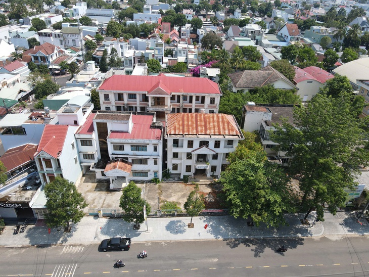 Quảng Ngãi: 109 trụ sở dôi dư, ưu tiên cho giáo dục, y tế - Ảnh 4.