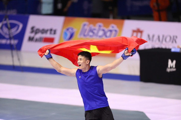 quàng văn minh - Ảnh 1.