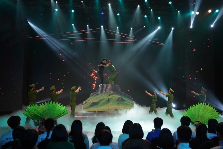 Nhạc sĩ Nguyễn Văn Chung - Ảnh 2.