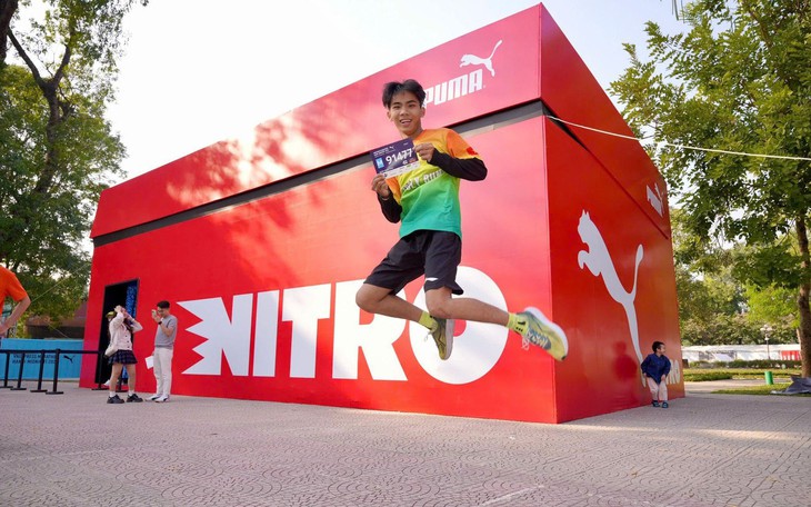 Người đẹp dẫn đầu 2.000 runner ở Vạn Phúc City - Ảnh 3.