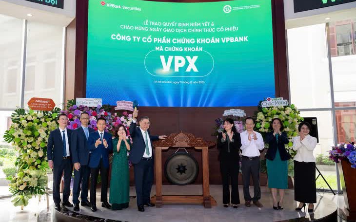 Điều gì khiến VN-Index 'đại hạ giá' 52 điểm phiên 12-12? - Ảnh 3.